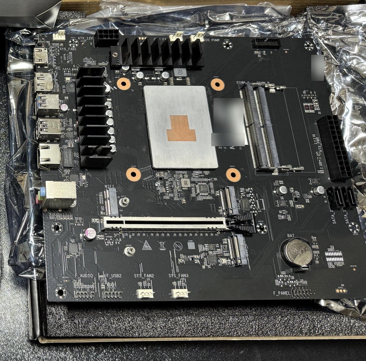 MINISFORUM BD795Mの基板